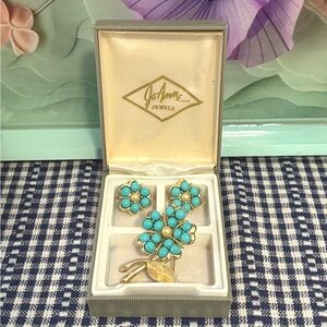 Sarah Coventry Aqua Fleur set in vintage box